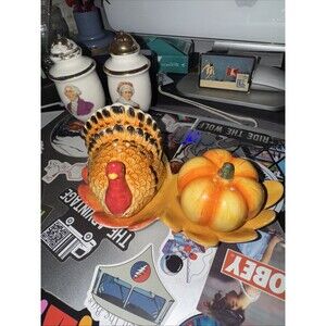 Autum 3- Piece Turkey Salt & Pepper Shaker Set